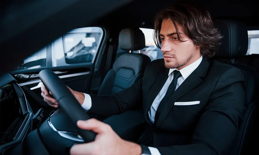 Advantages of Hiring Long-Distance Chauffeur Service