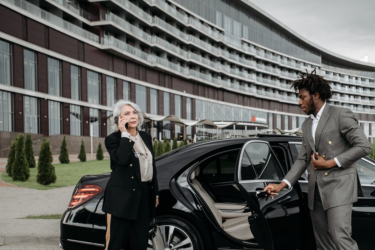 Atlanta Airport Car Service You Can Trust – Ride Smart with 5 Star Rides